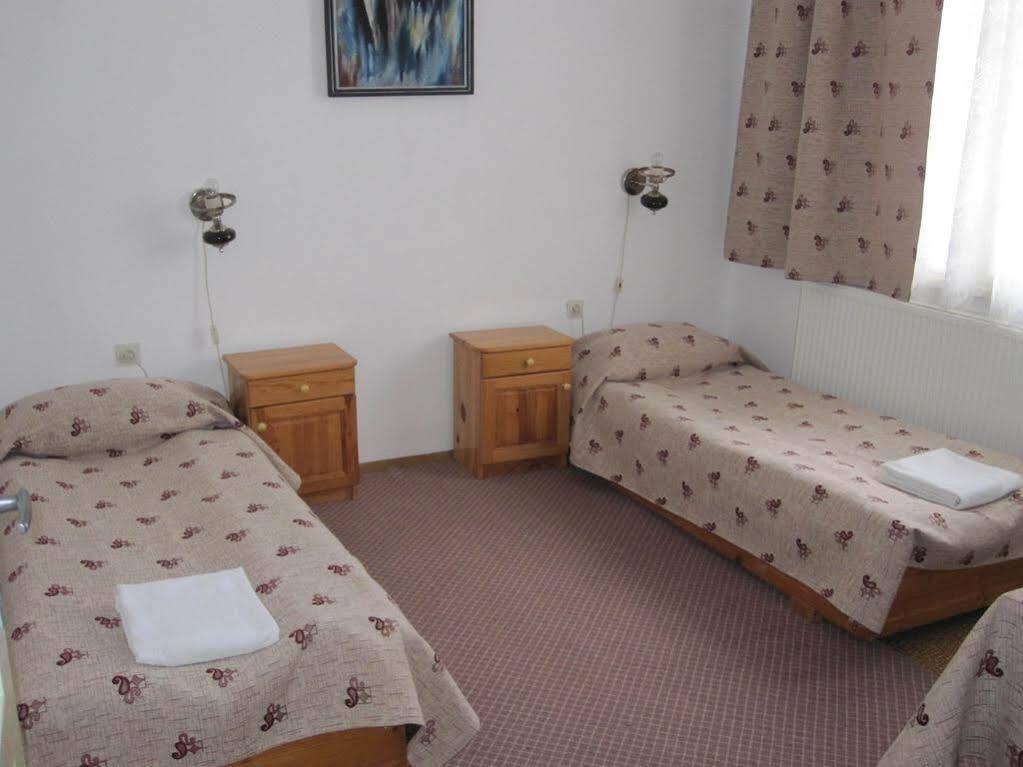Guest Rooms Metaksinovi Chepelare Exterior foto
