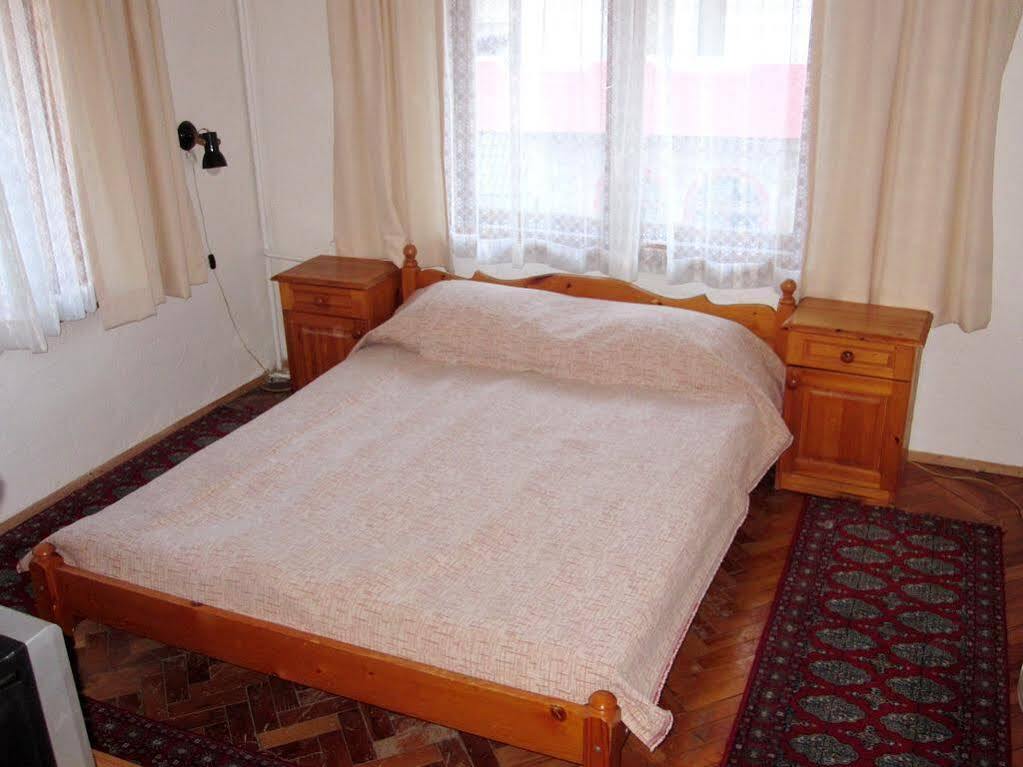 Guest Rooms Metaksinovi Chepelare Exterior foto